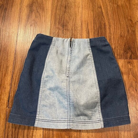 Free People Modern Femme Denim Mini Skirt Two Tone Blue Color Block Womens Sz 2 - Picture 6 of 8